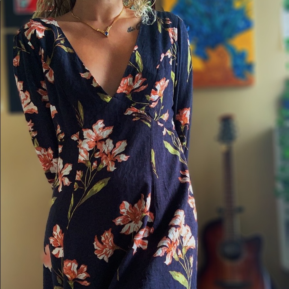 🌷 MinkPink high quality floral dress 🌷